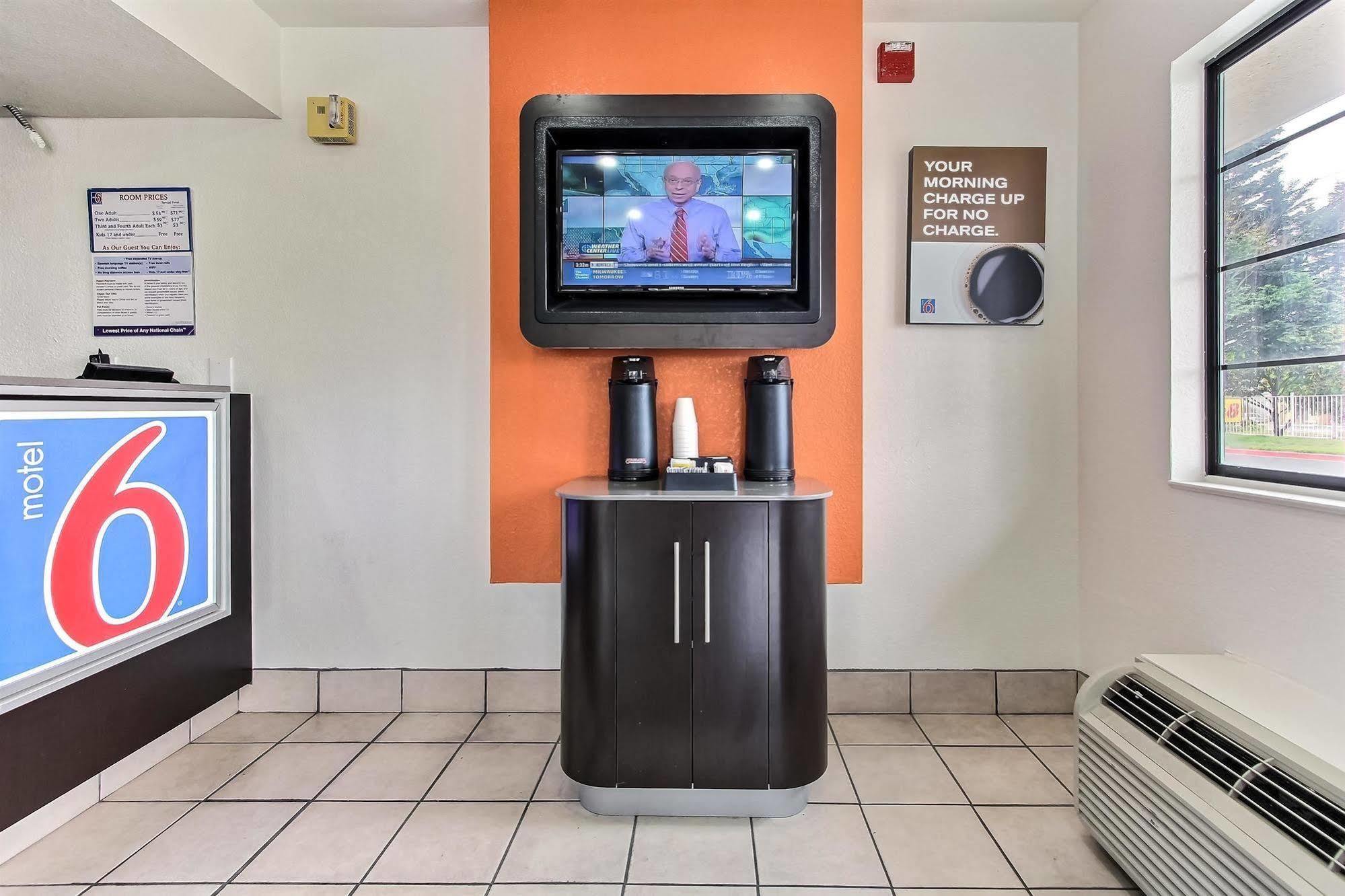 Motel 6-Salinas, Ca - North Monterey Area Εξωτερικό φωτογραφία