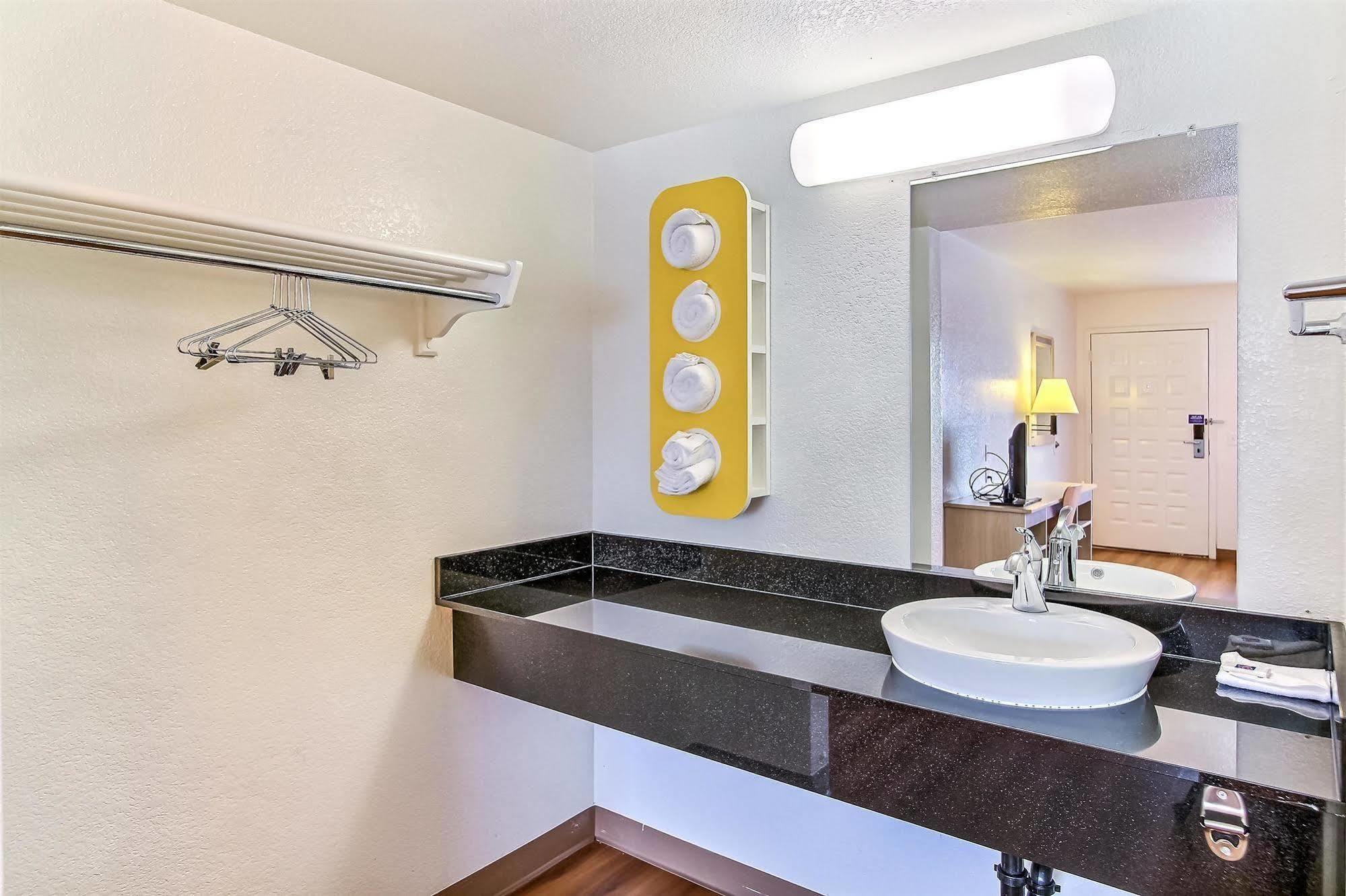 Motel 6-Salinas, Ca - North Monterey Area Εξωτερικό φωτογραφία