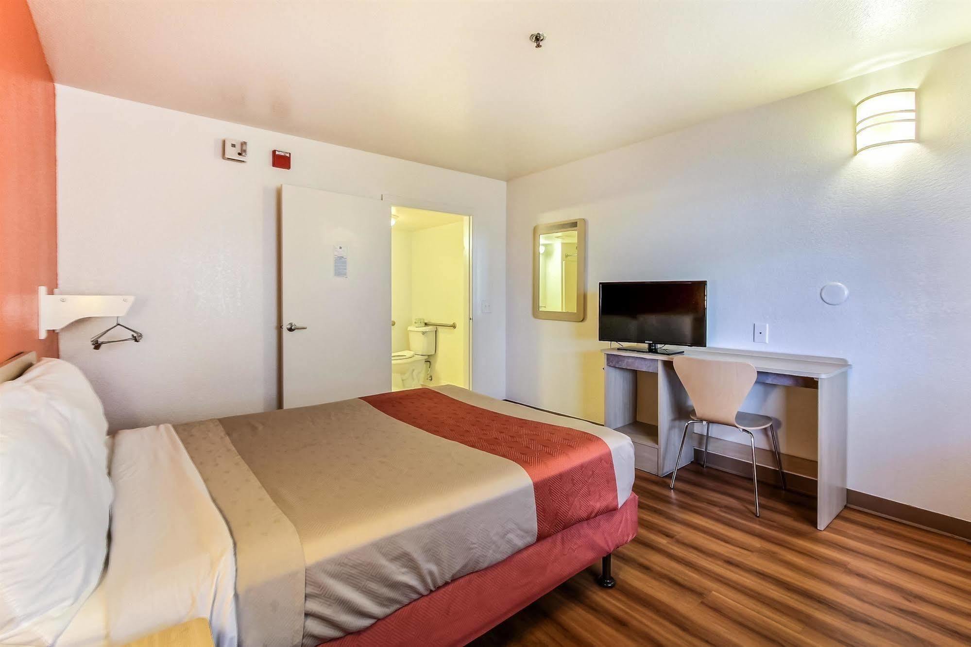 Motel 6-Salinas, Ca - North Monterey Area Εξωτερικό φωτογραφία