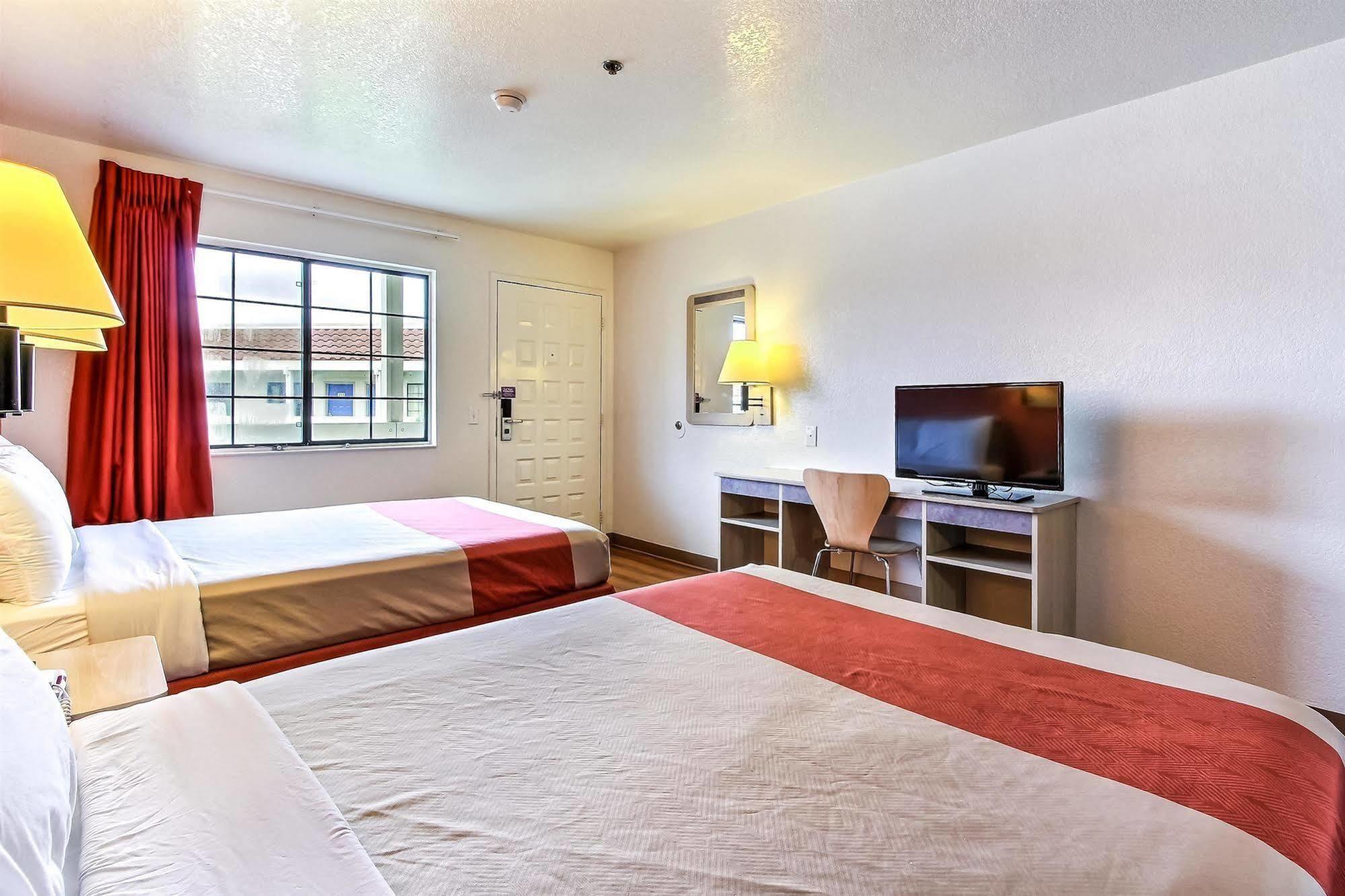 Motel 6-Salinas, Ca - North Monterey Area Εξωτερικό φωτογραφία